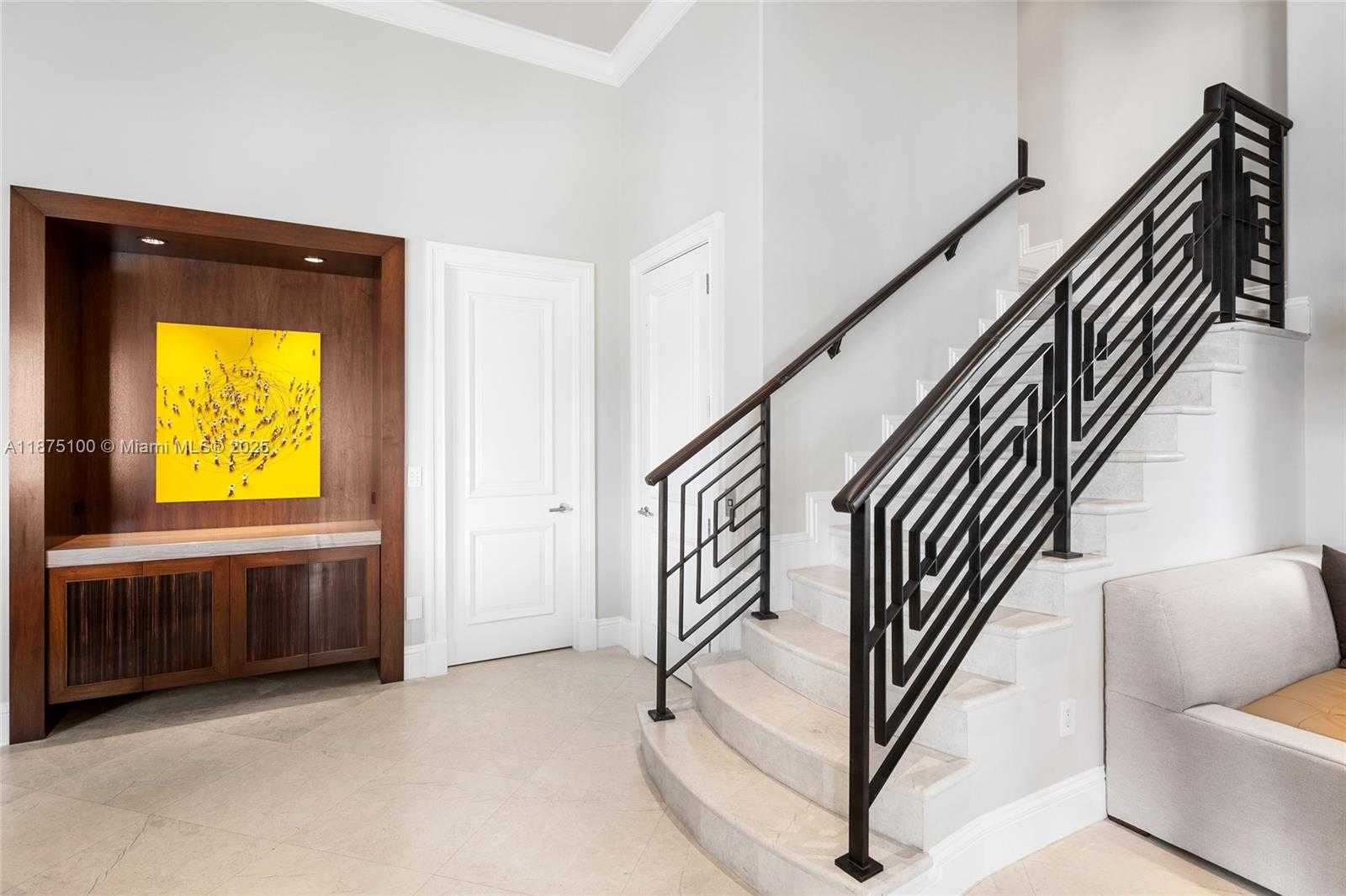 Small Image of 4042 ISLAND ESTATES DR, Aventura Number 6