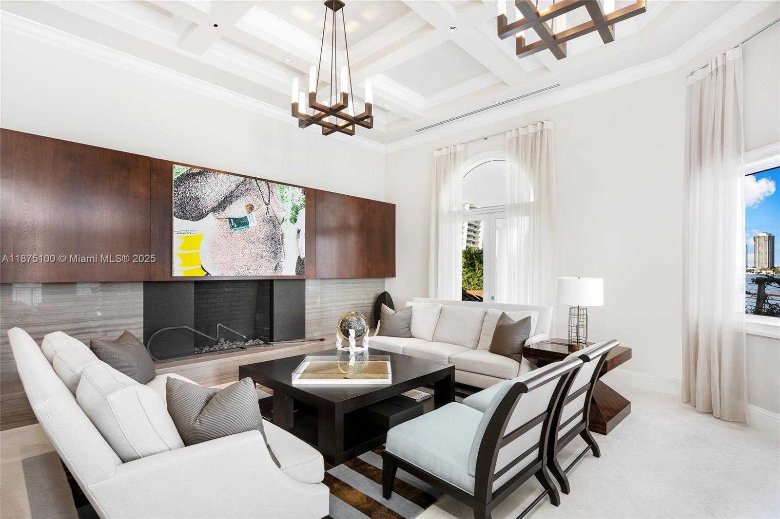 Small Image of 4042 ISLAND ESTATES DR, Aventura Number 7