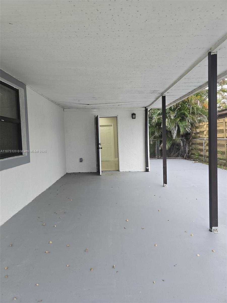 Small Image of 780 WEST 74TH PL, Hialeah Number 17