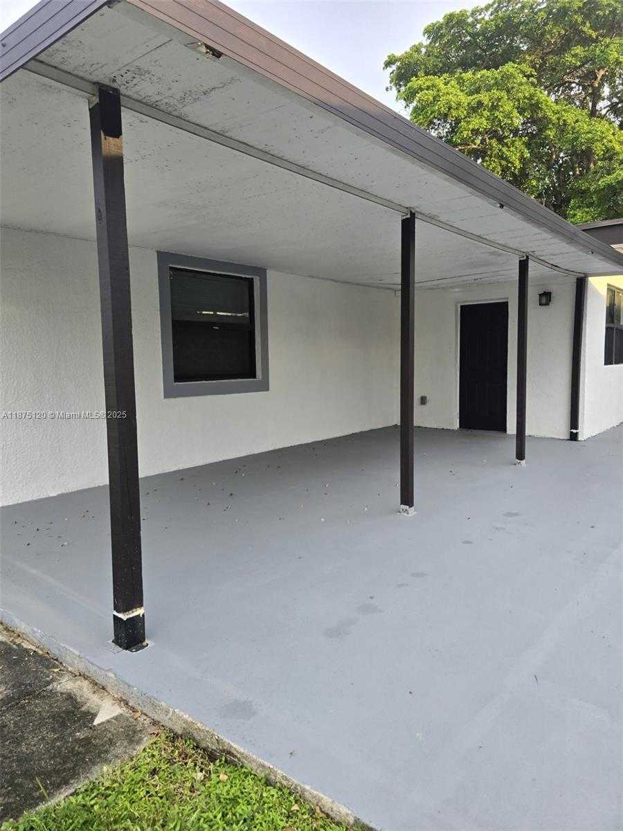 Small Image of 780 WEST 74TH PL, Hialeah Number 18