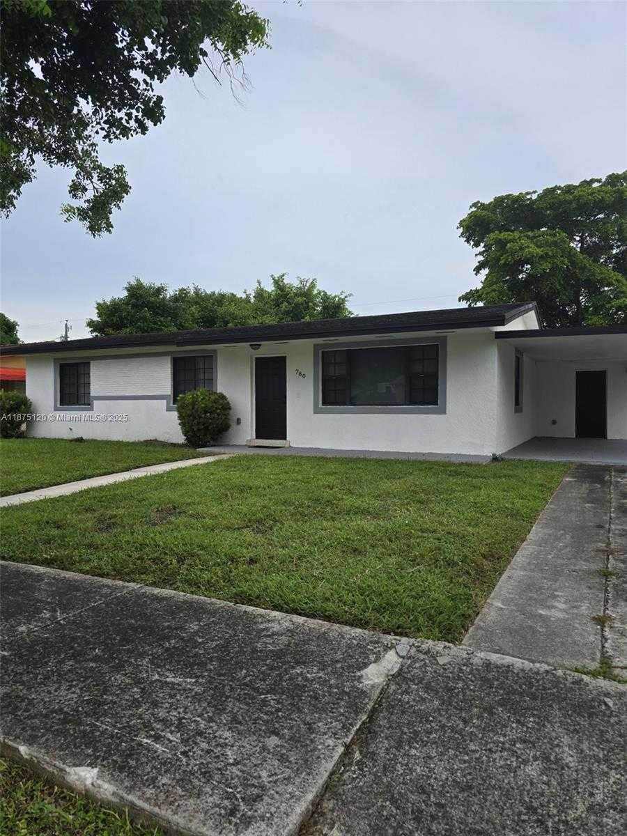 Small Image of 780 WEST 74TH PL, Hialeah Number 2