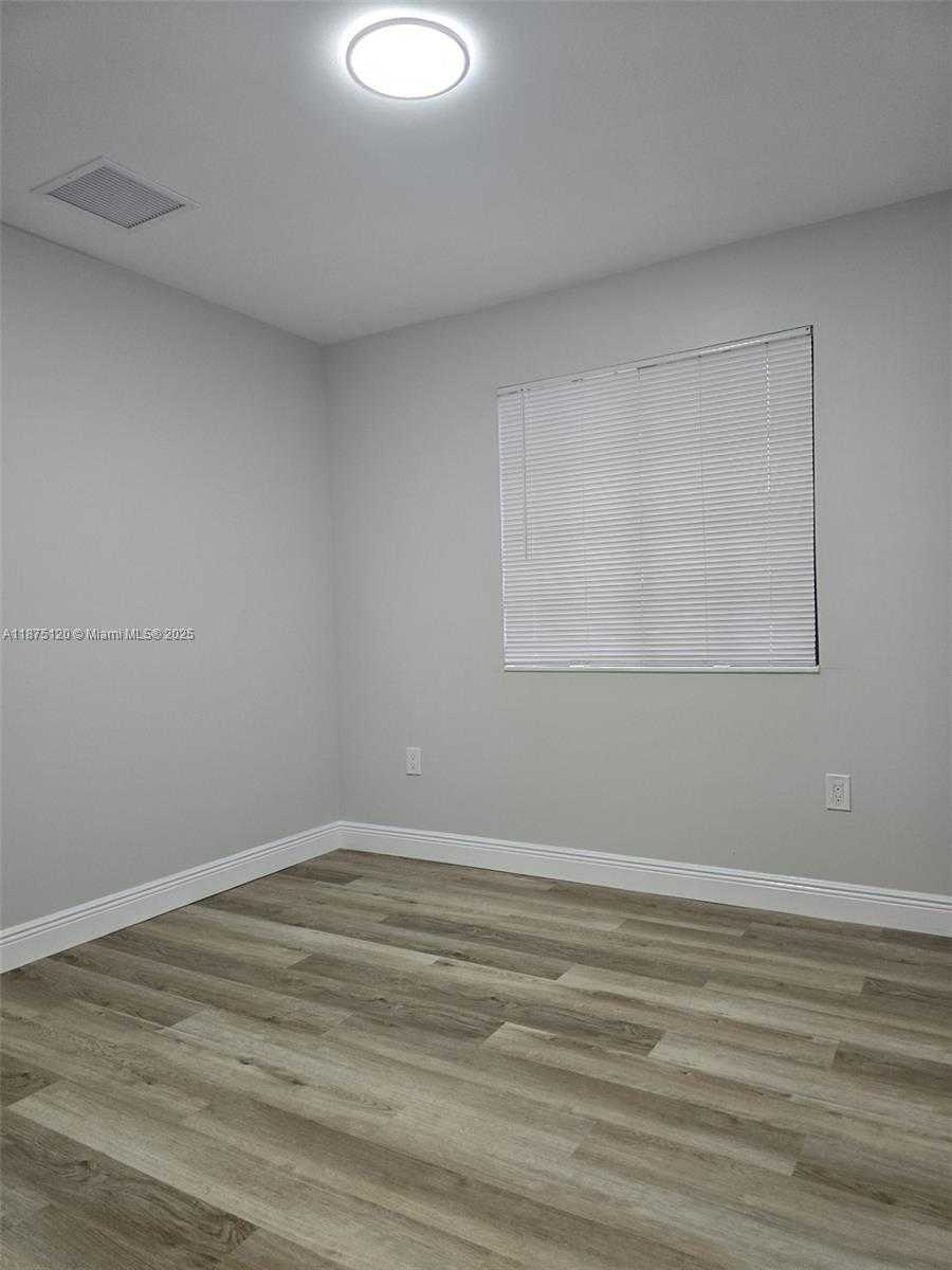 Small Image of 780 WEST 74TH PL, Hialeah Number 23