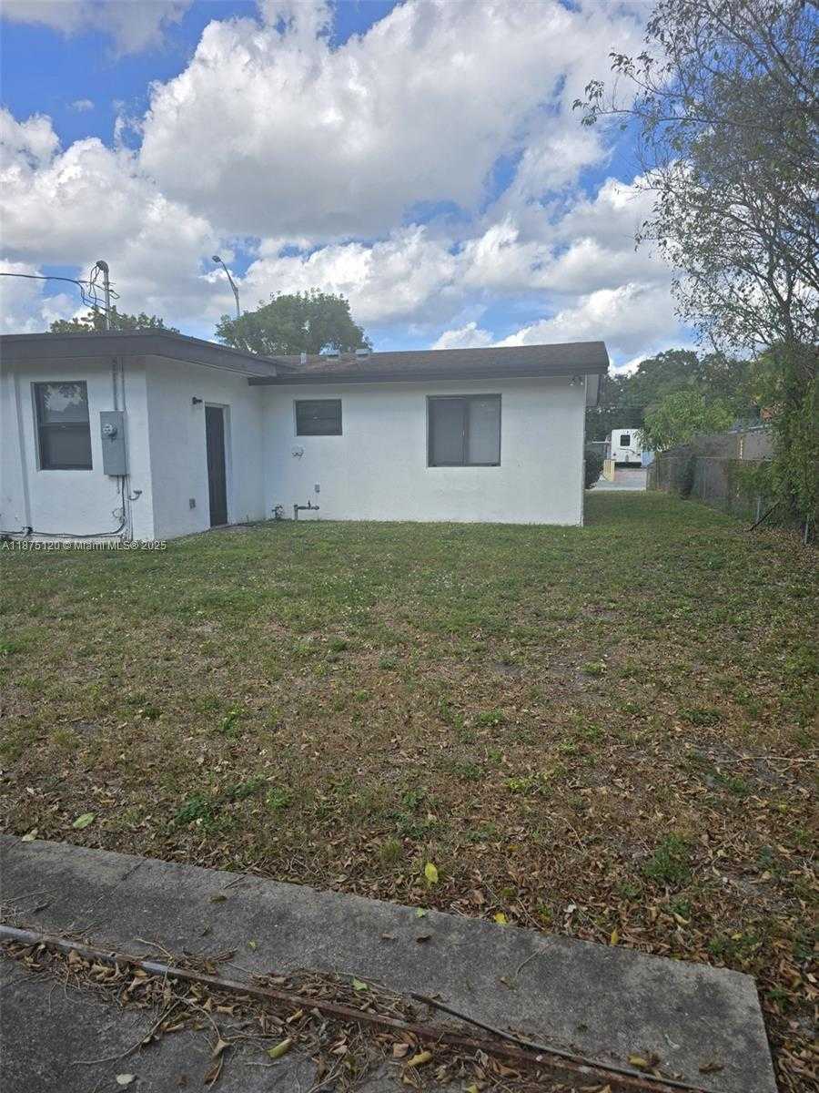 Small Image of 780 WEST 74TH PL, Hialeah Number 27
