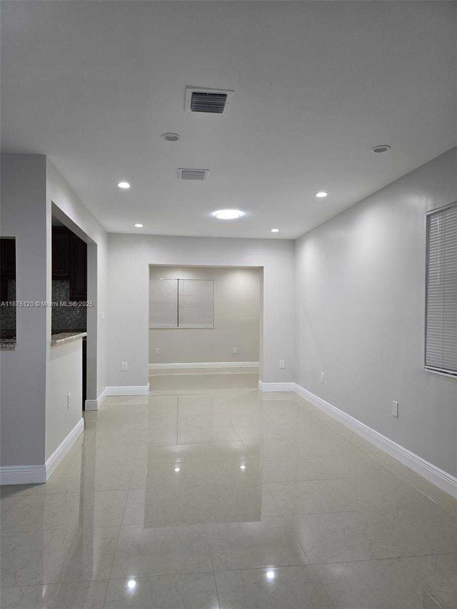 Small Image of 780 WEST 74TH PL, Hialeah Number 4