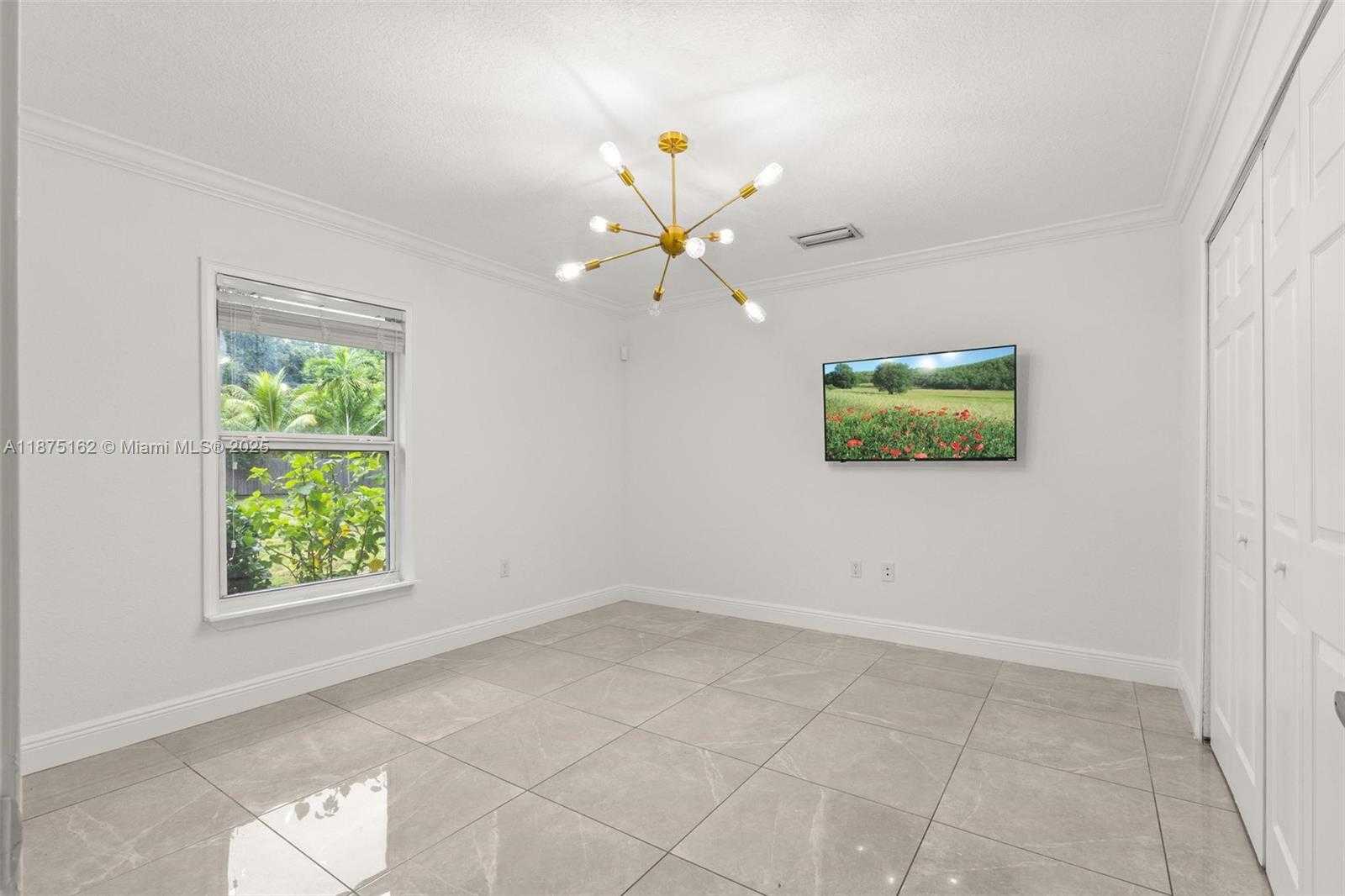 Small Image of 1081 NORTH EAST 132ND ST, North Miami Number 10