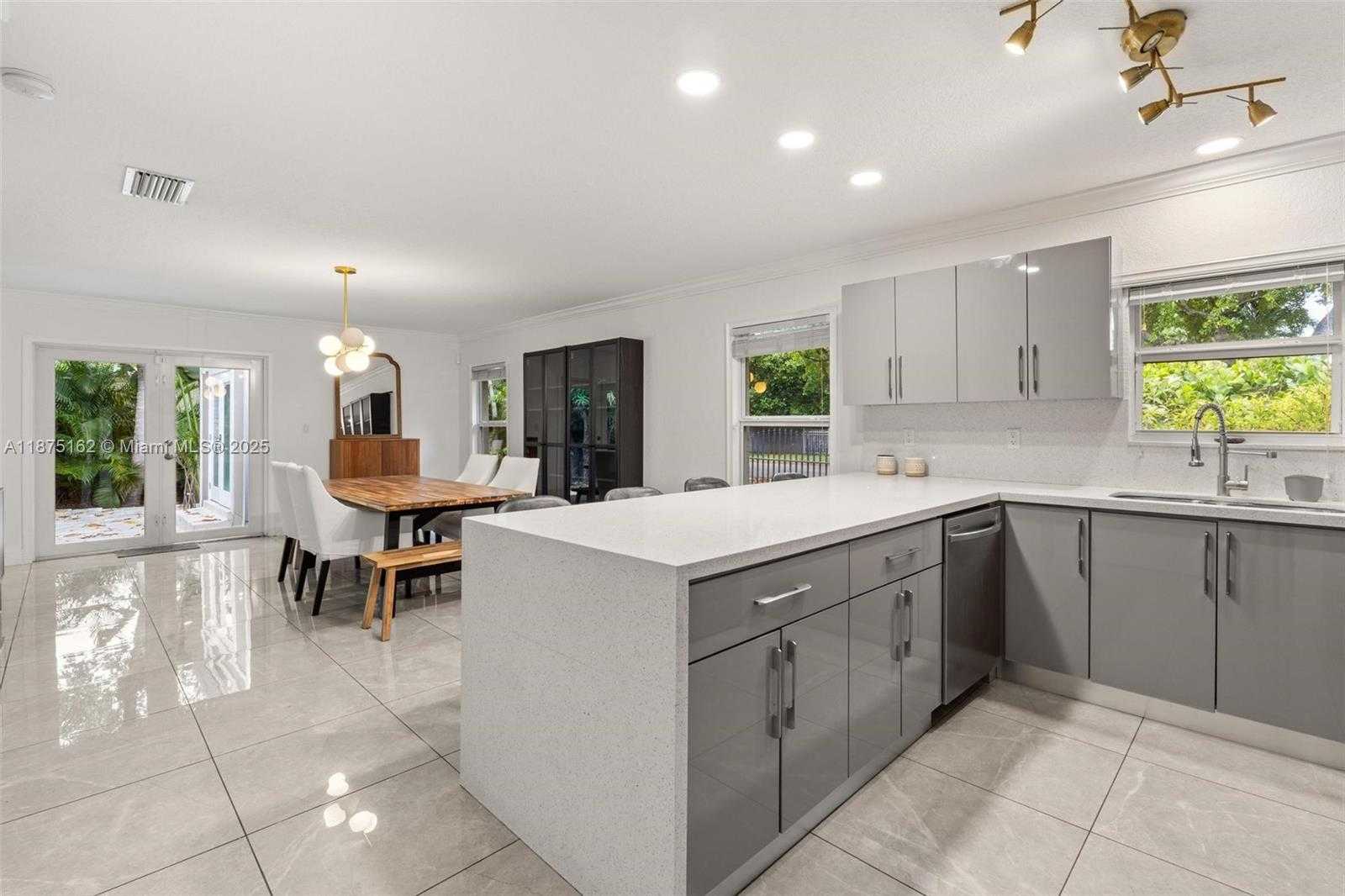 Small Image of 1081 NORTH EAST 132ND ST, North Miami Number 12