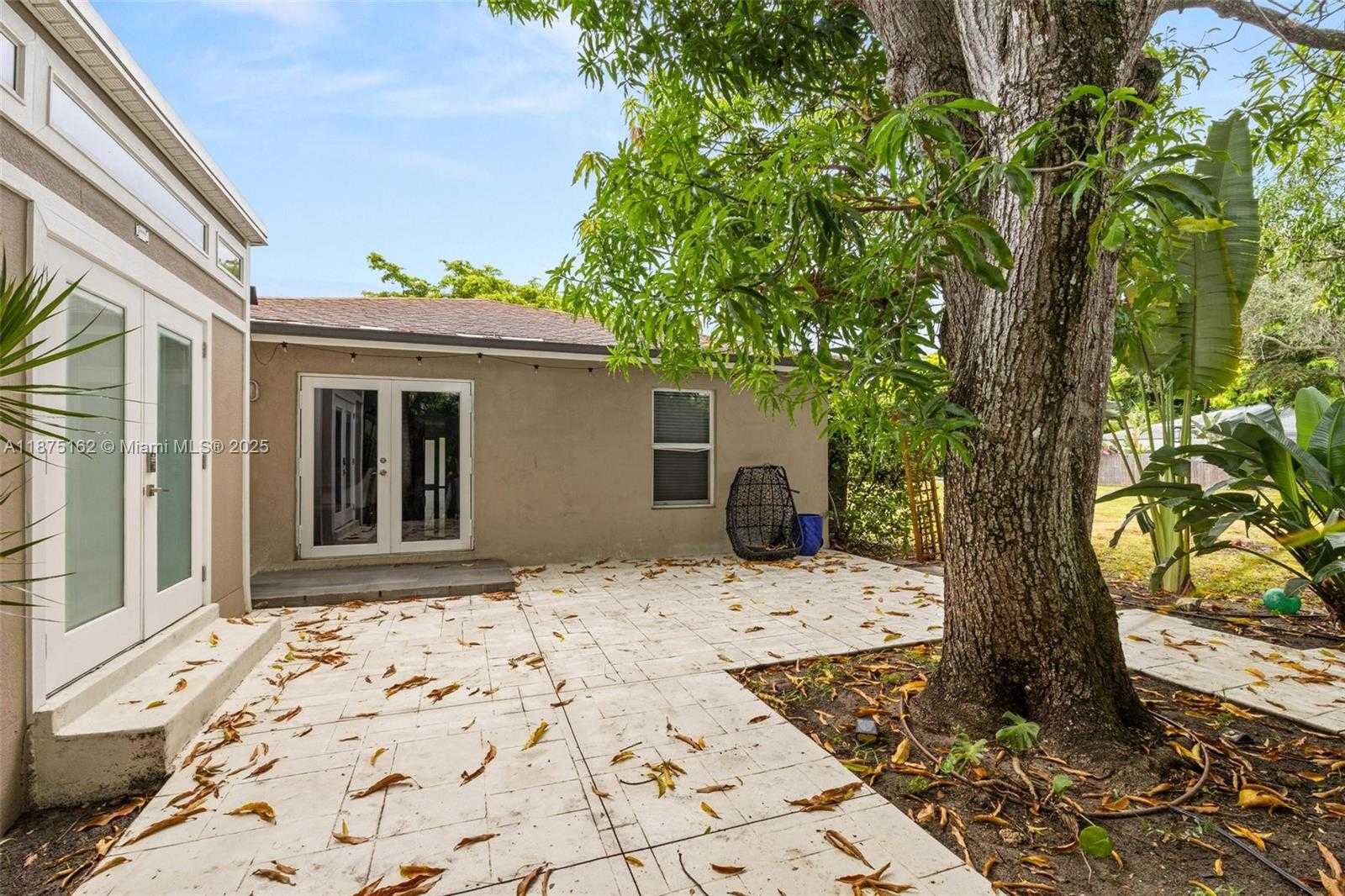 Small Image of 1081 NORTH EAST 132ND ST, North Miami Number 24