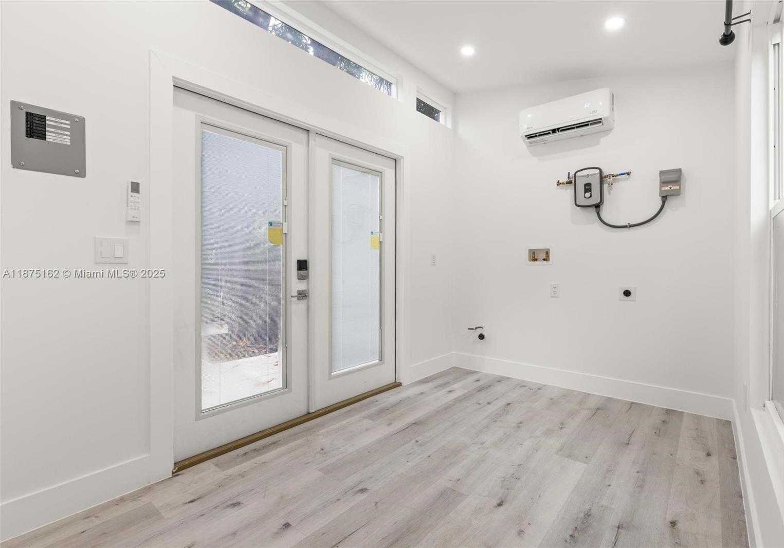 Small Image of 1081 NORTH EAST 132ND ST, North Miami Number 26