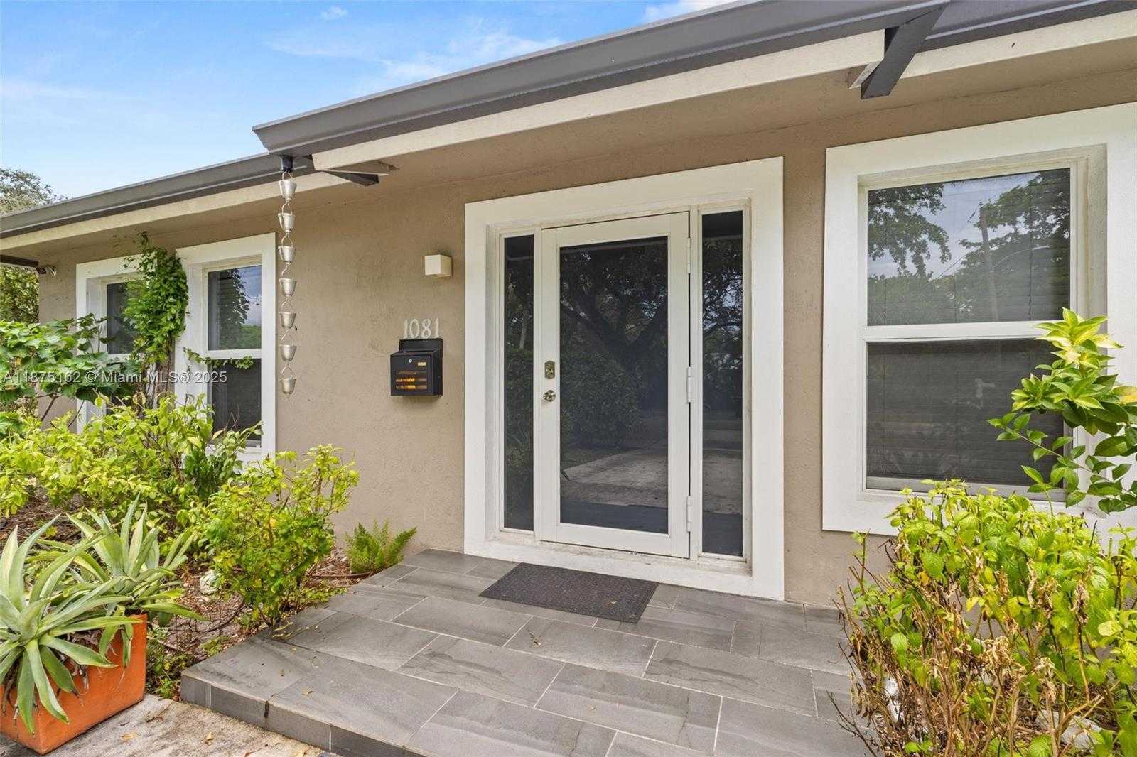 Small Image of 1081 NORTH EAST 132ND ST, North Miami Number 3