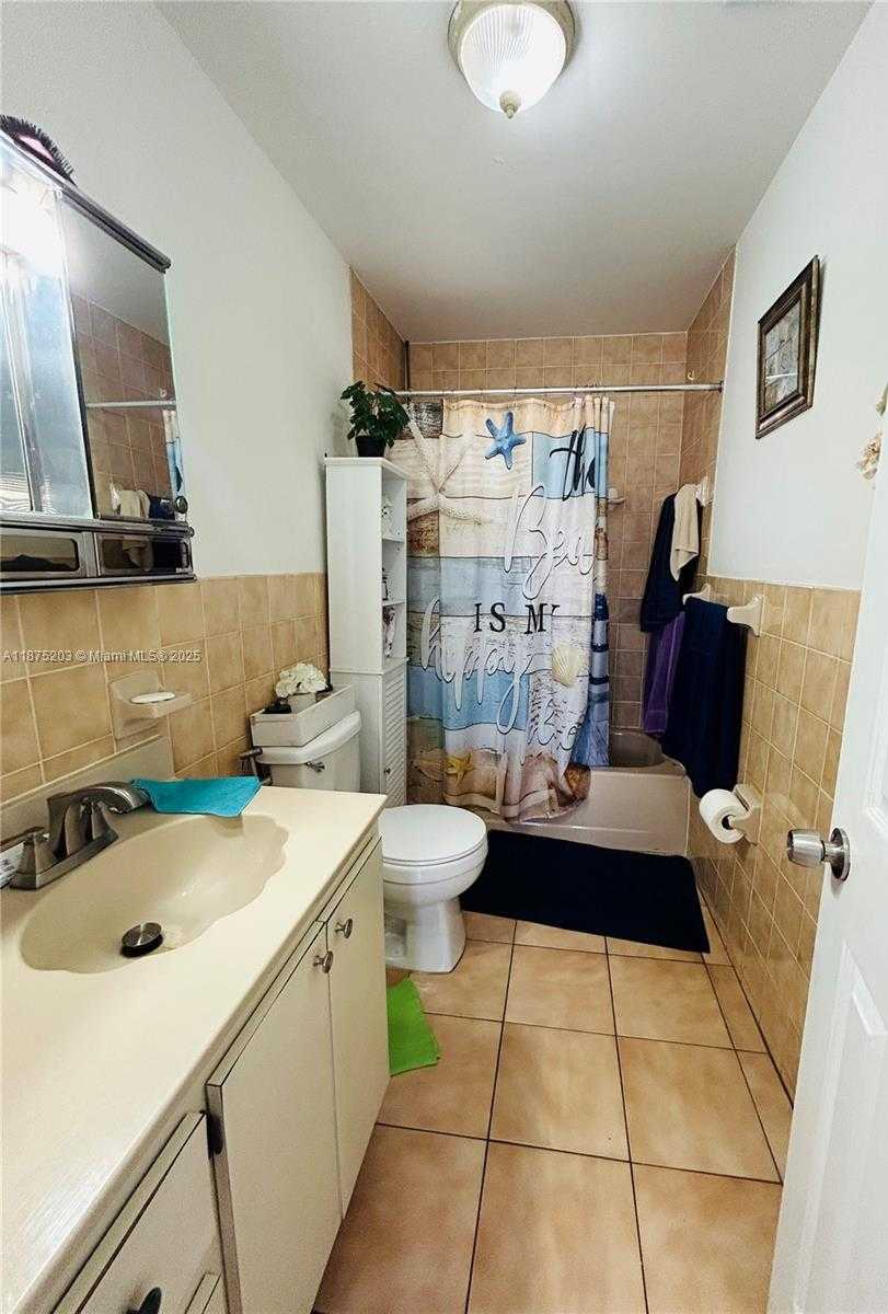 Small Image of 499 EAST 41ST ST, Hialeah Number 15