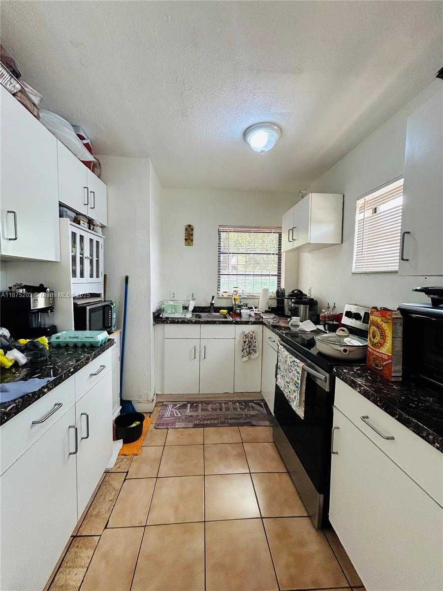 Small Image of 499 EAST 41ST ST, Hialeah Number 2