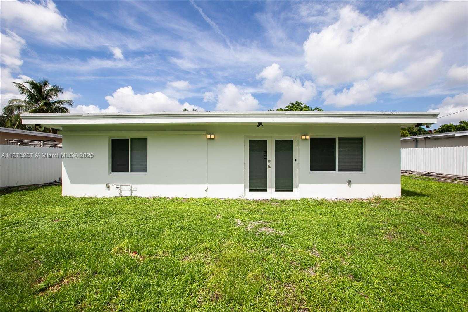 Small Image of North Miami Number 20