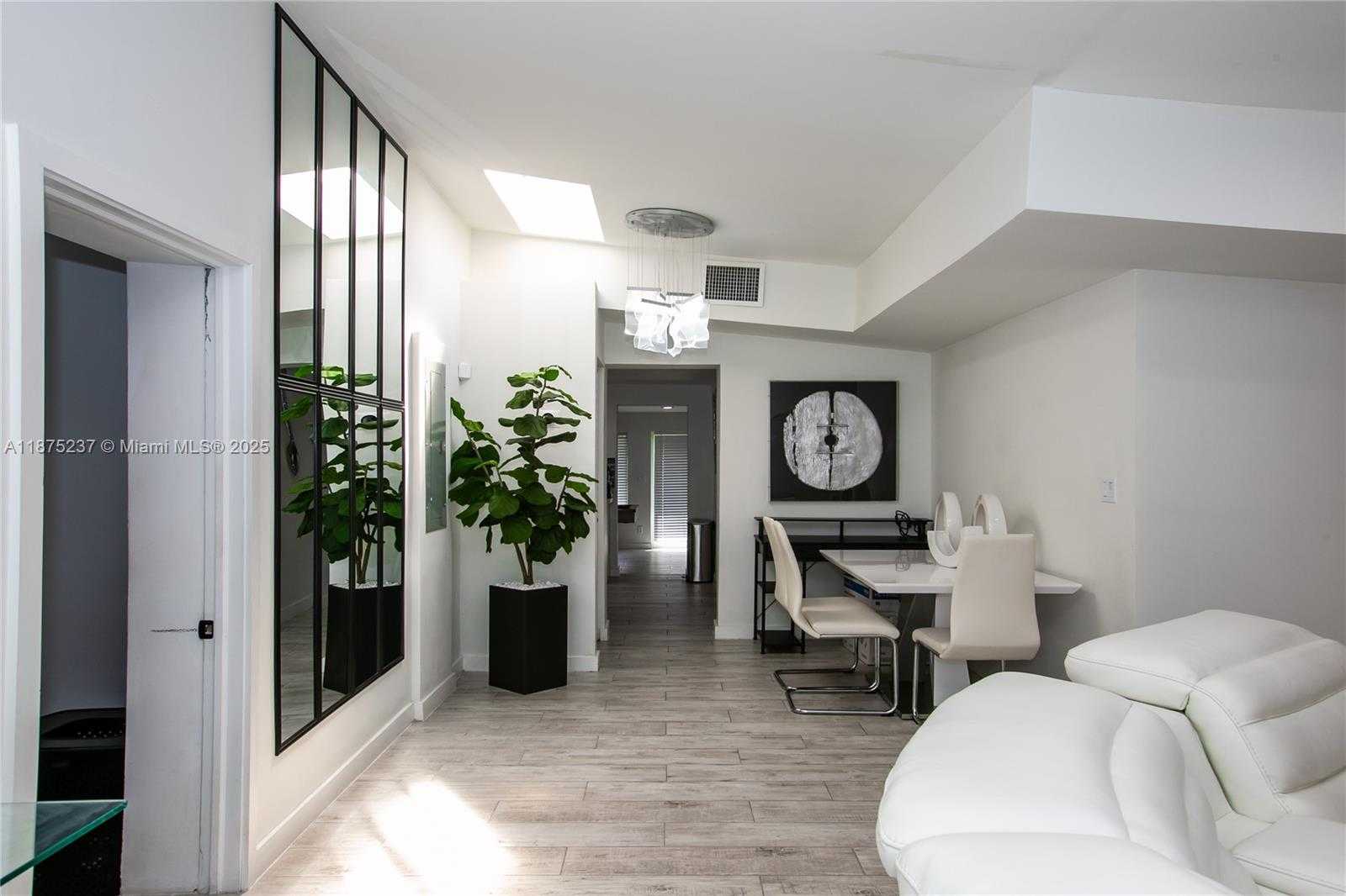 Small Image of North Miami Number 3
