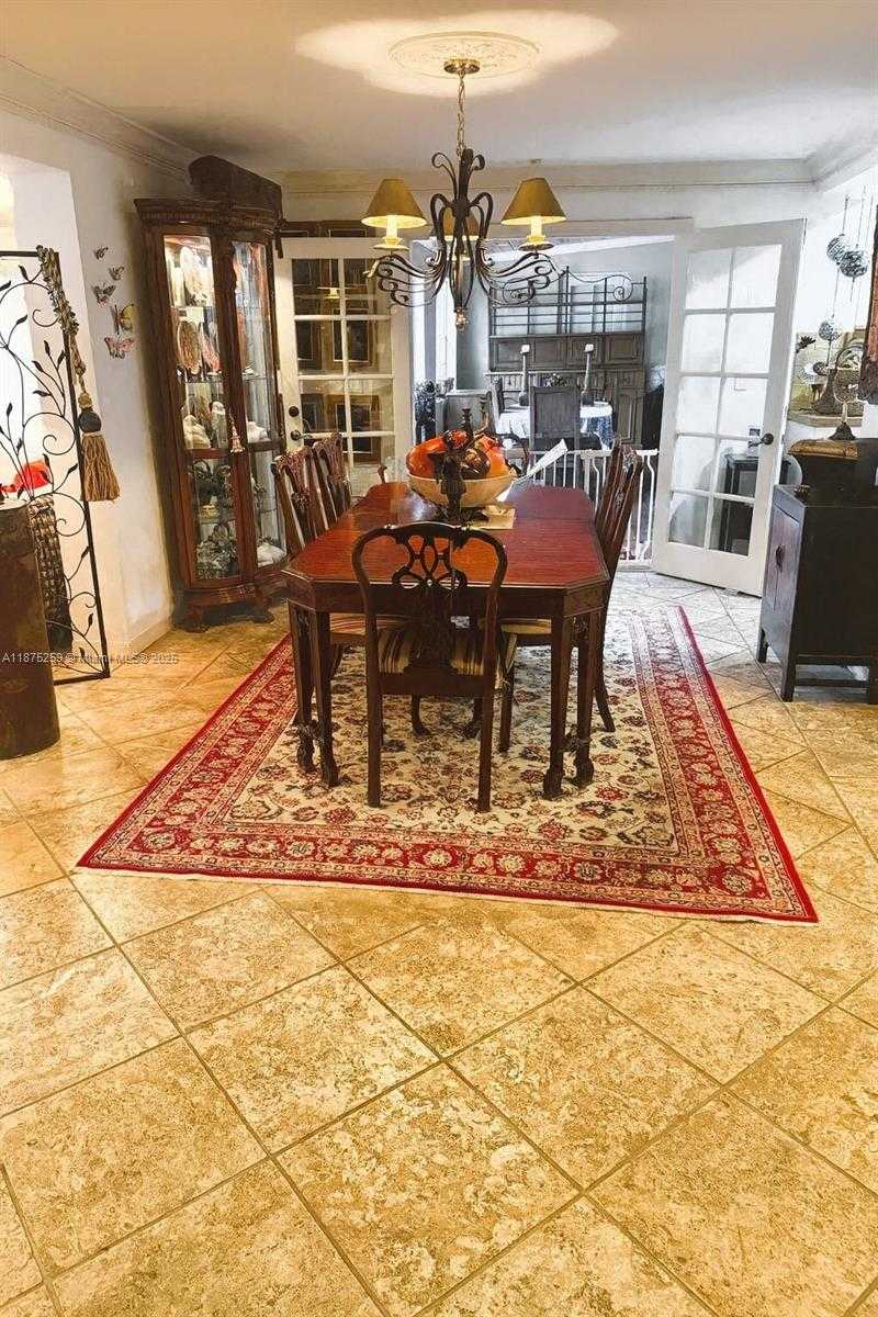 Small Image of 401 WARREN LN, Key Biscayne Number 10