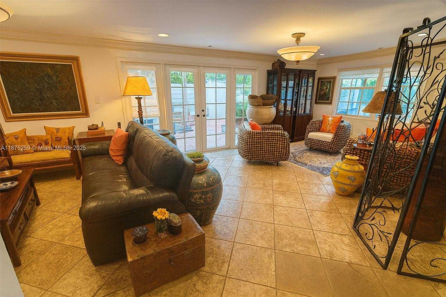 Small Image of 401 WARREN LN, Key Biscayne Number 13