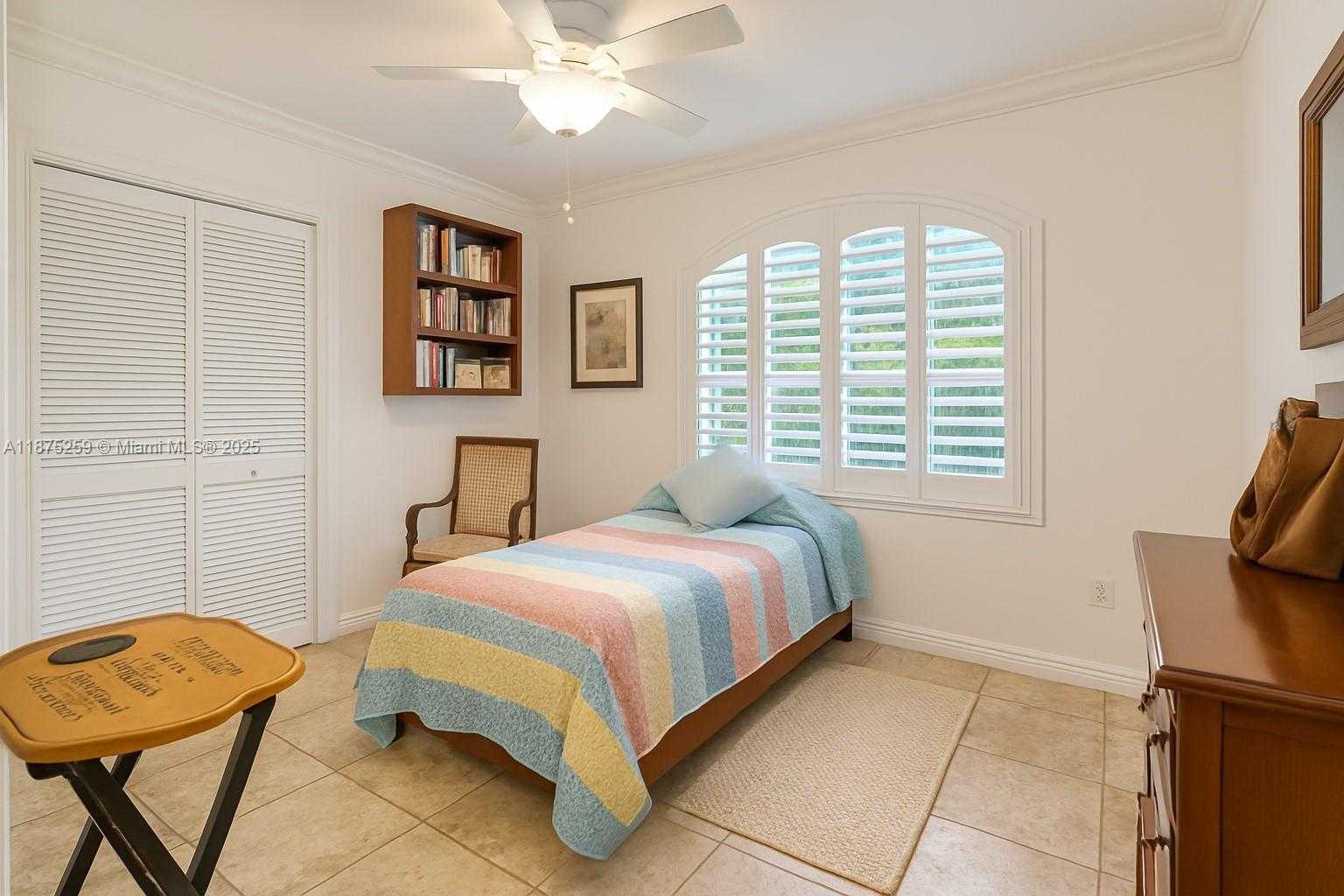 Small Image of 401 WARREN LN, Key Biscayne Number 22