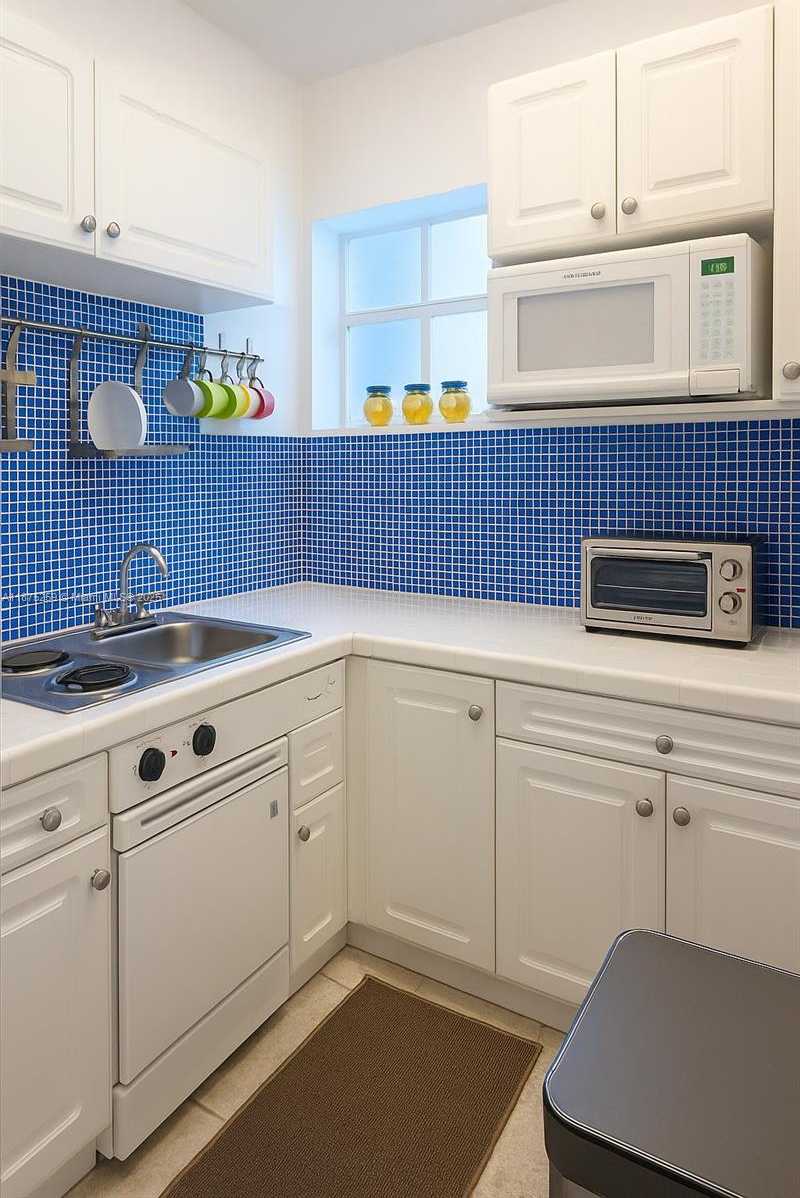 Small Image of 401 WARREN LN, Key Biscayne Number 31