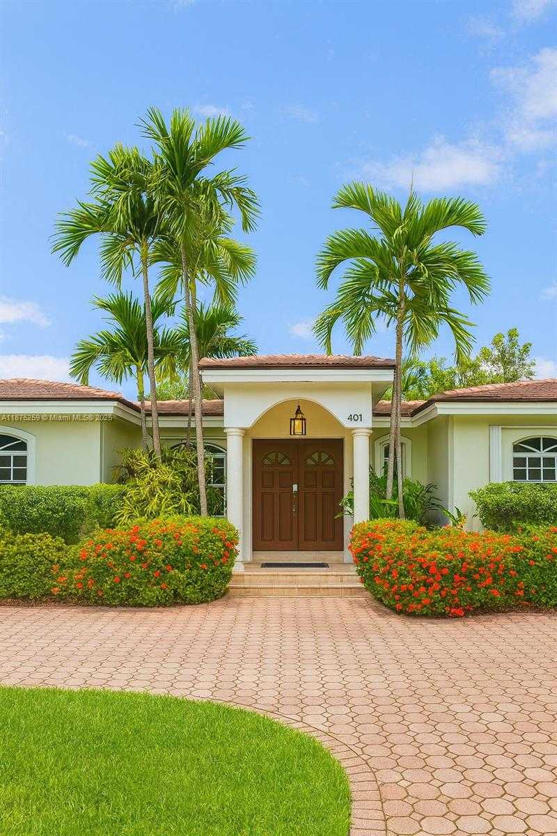 Small Image of 401 WARREN LN, Key Biscayne Number 4