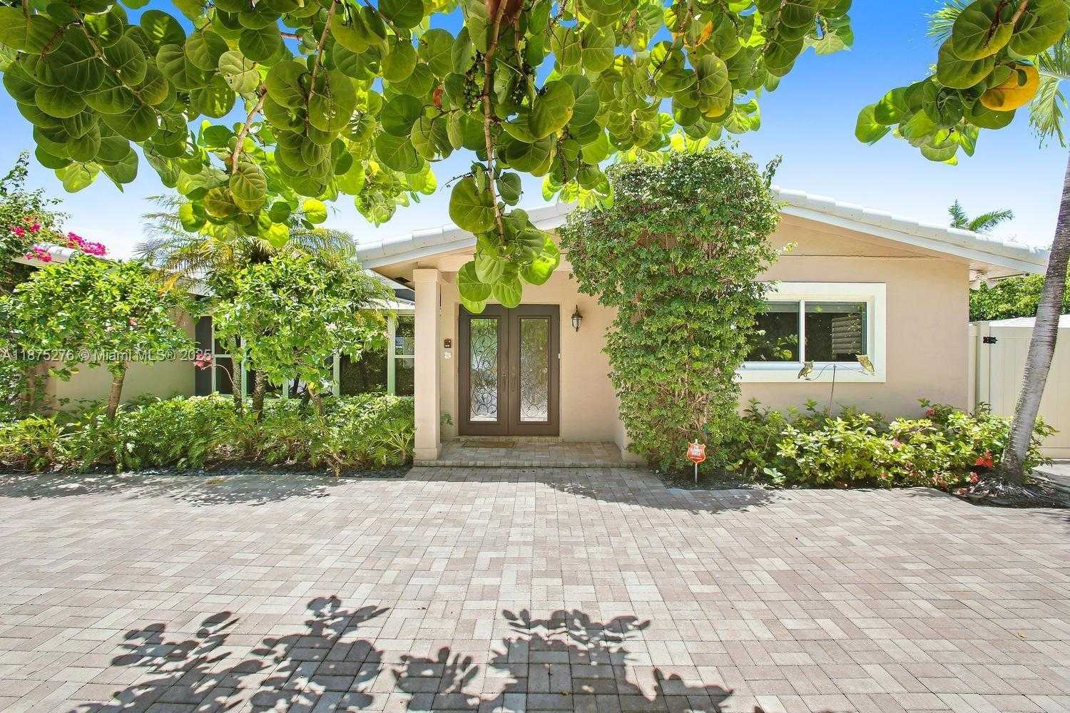 Small Image of 7050 NORTH EAST 7TH AVE, Boca Raton Number 3