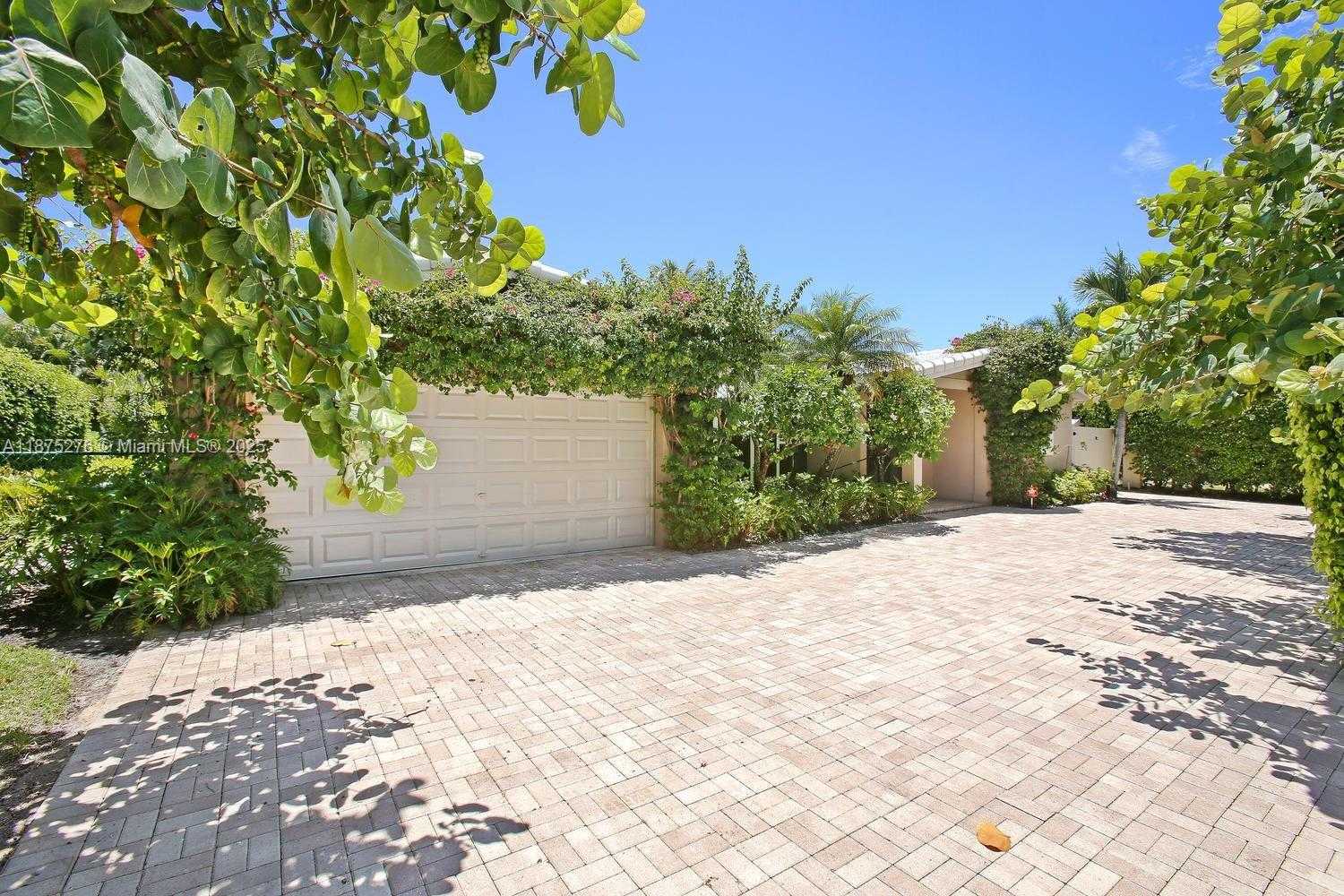 Small Image of 7050 NORTH EAST 7TH AVE, Boca Raton Number 4