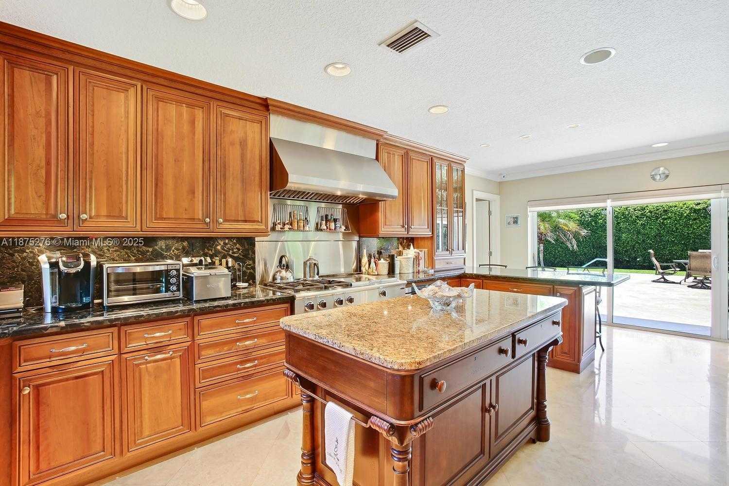 Small Image of 7050 NORTH EAST 7TH AVE, Boca Raton Number 8