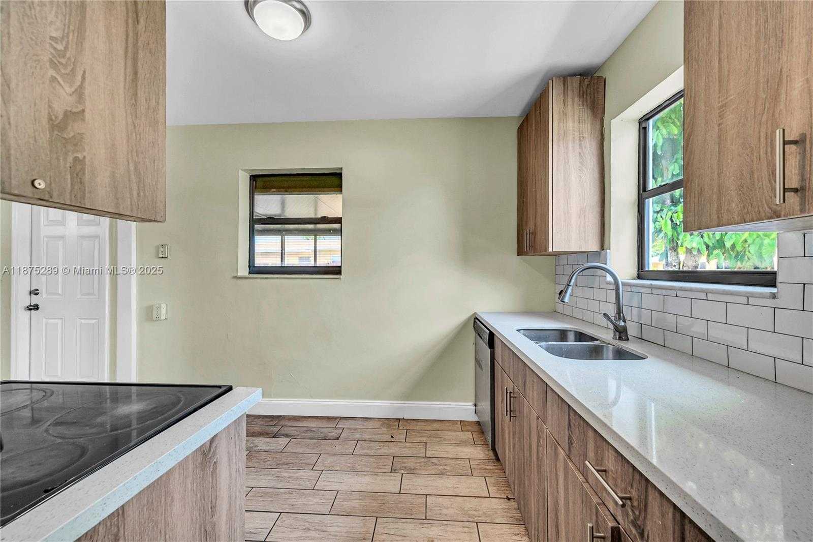 Small Image of 17130 NORTH EAST 7TH AVE, North Miami Beach Number 11