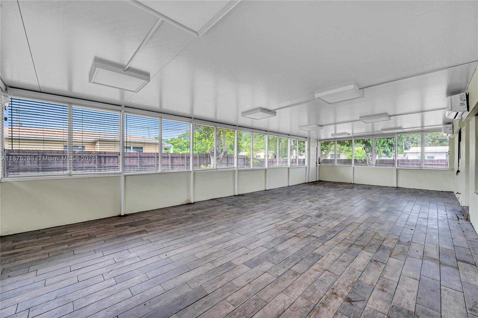 Small Image of 17130 NORTH EAST 7TH AVE, North Miami Beach Number 24