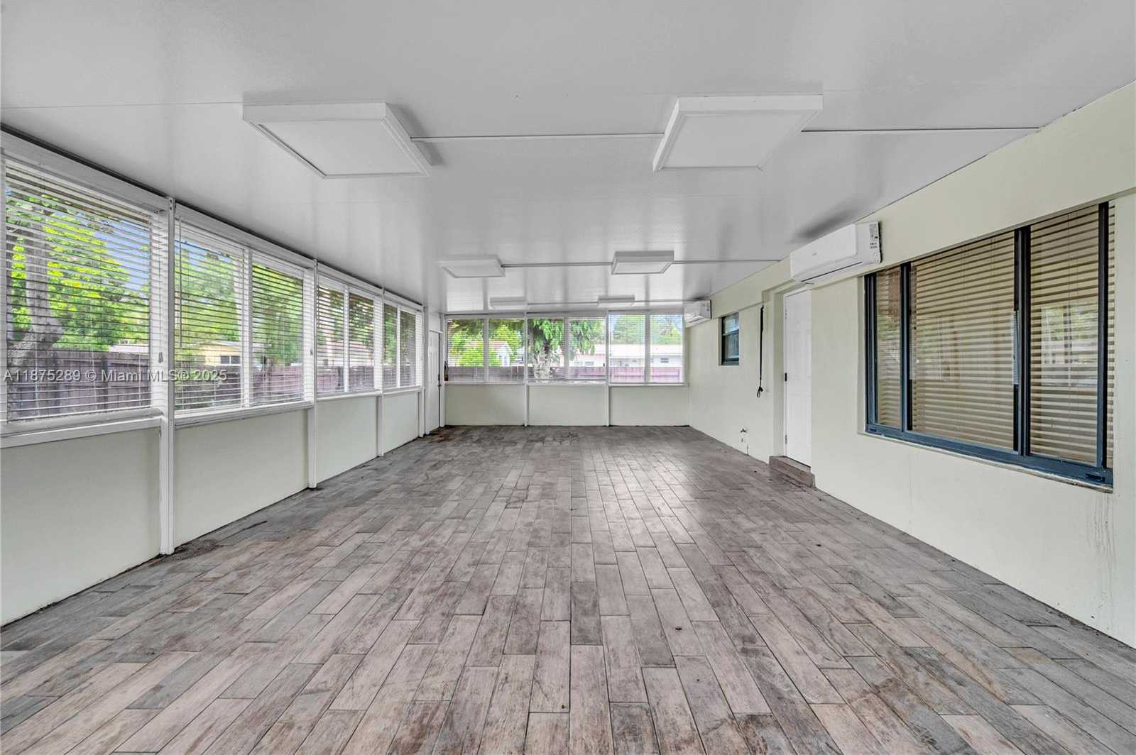 Small Image of 17130 NORTH EAST 7TH AVE, North Miami Beach Number 25