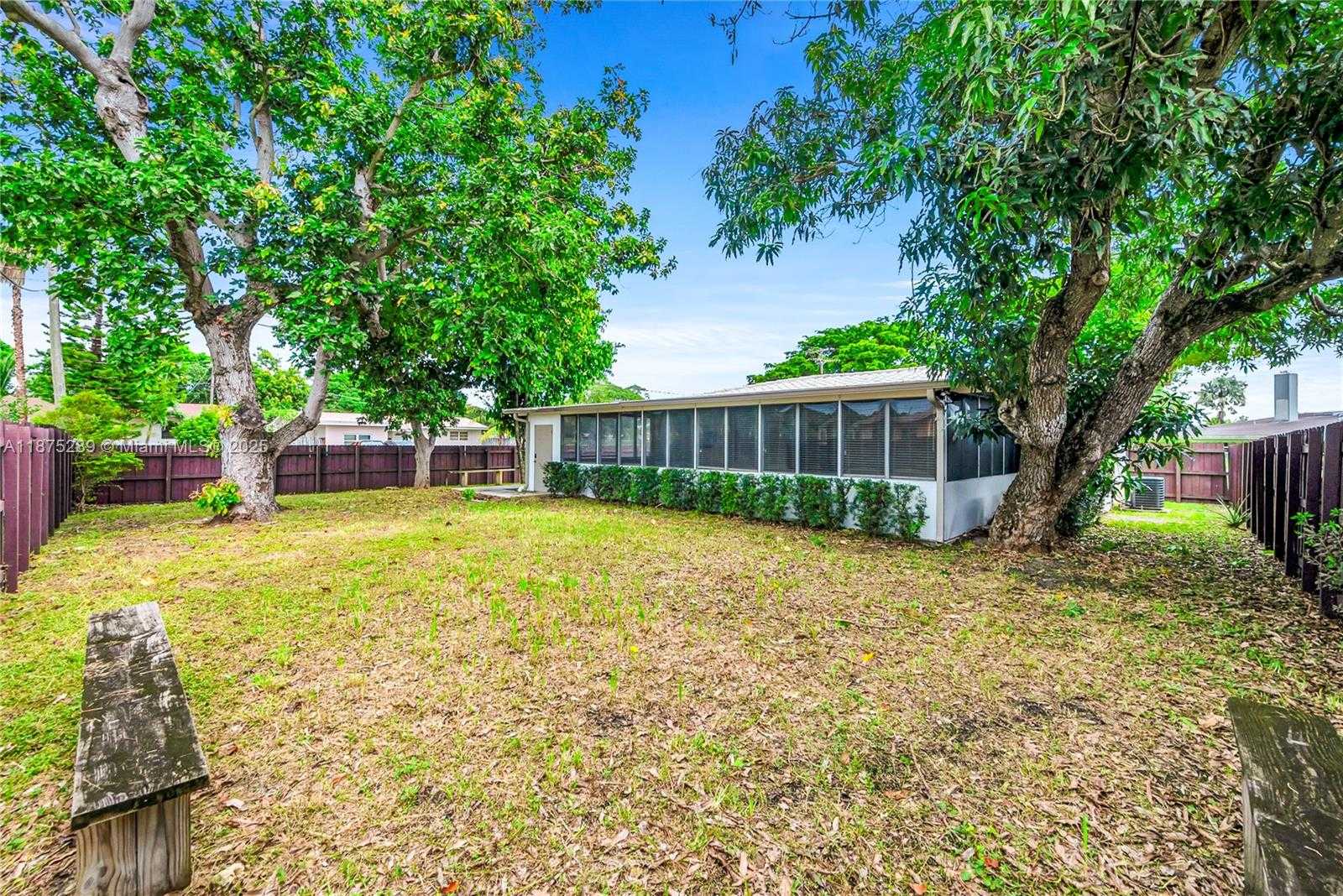 Small Image of 17130 NORTH EAST 7TH AVE, North Miami Beach Number 32