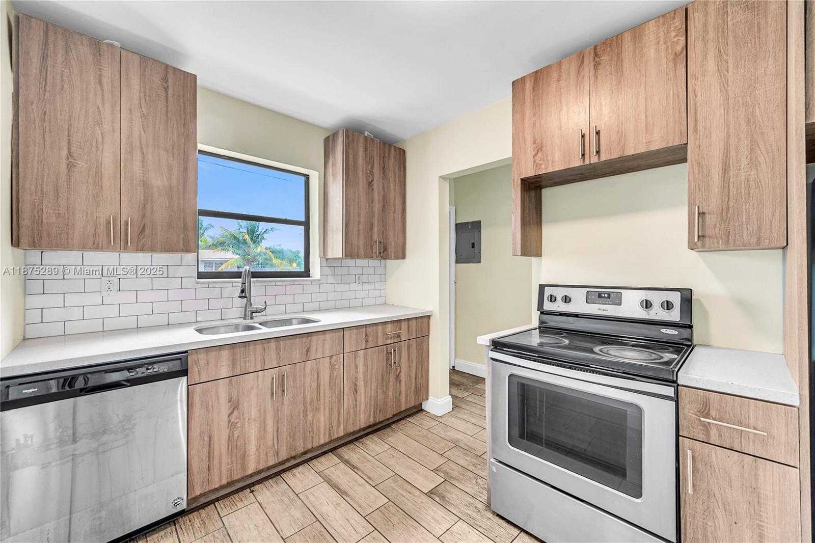 Small Image of 17130 NORTH EAST 7TH AVE, North Miami Beach Number 7