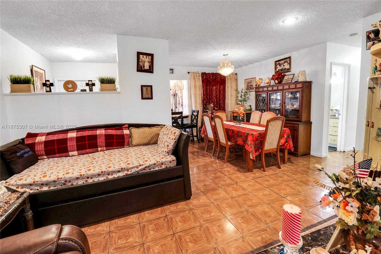 Small Image of 115 NORTH EAST 213TH ST, Miami Gardens Number 5