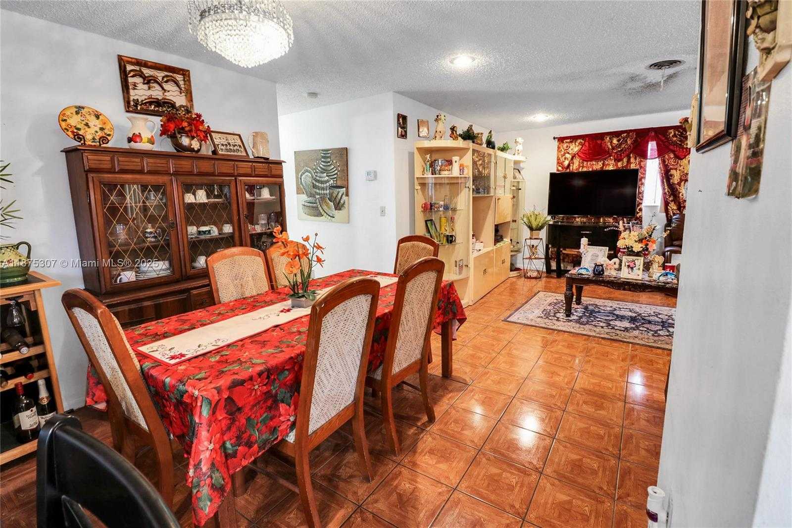 Small Image of 115 NORTH EAST 213TH ST, Miami Gardens Number 6
