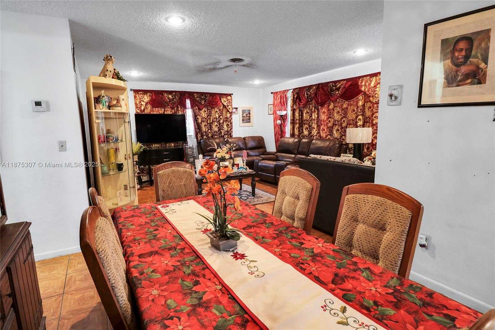 Small Image of 115 NORTH EAST 213TH ST, Miami Gardens Number 8