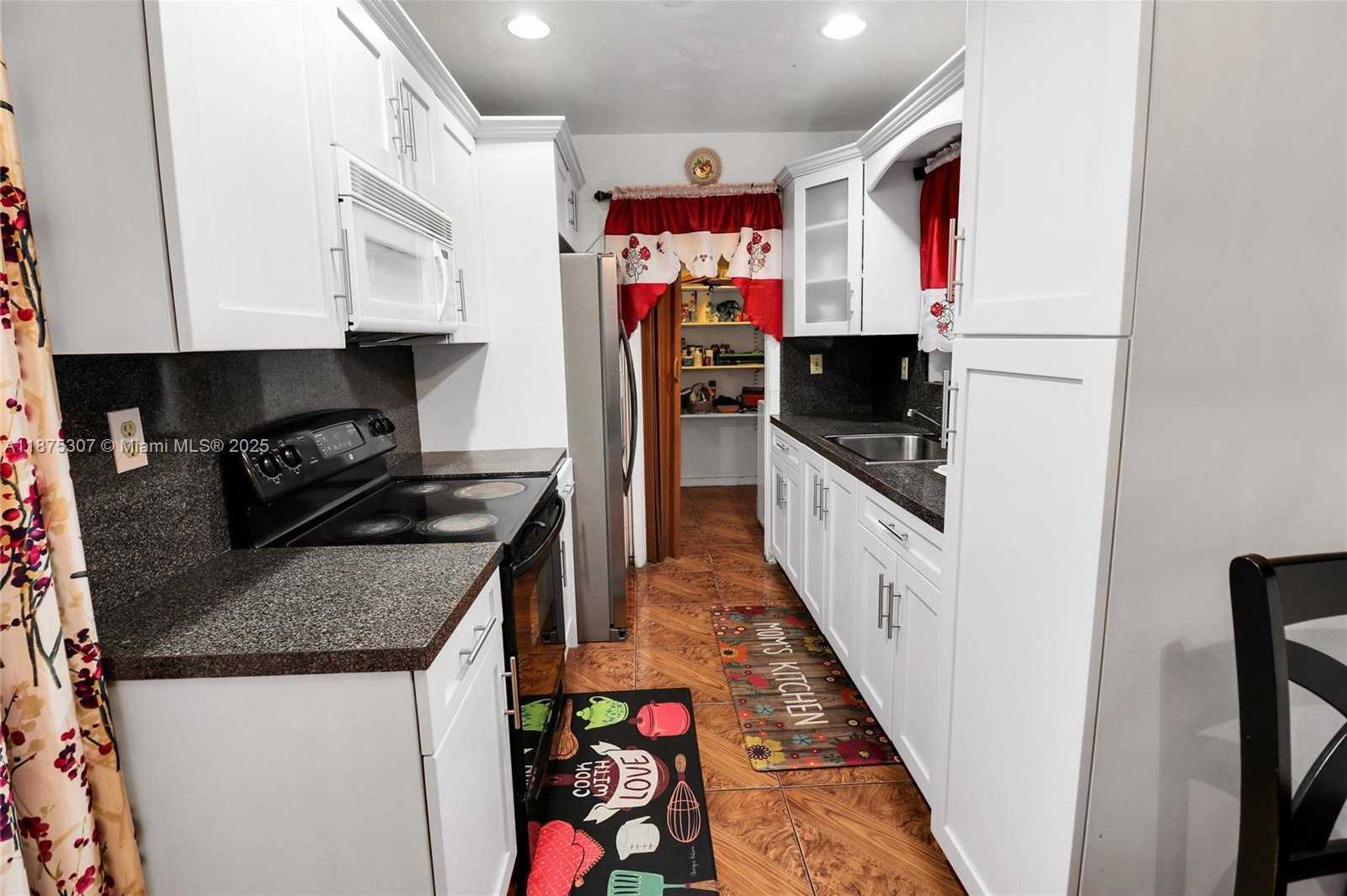 Small Image of 115 NORTH EAST 213TH ST, Miami Gardens Number 9