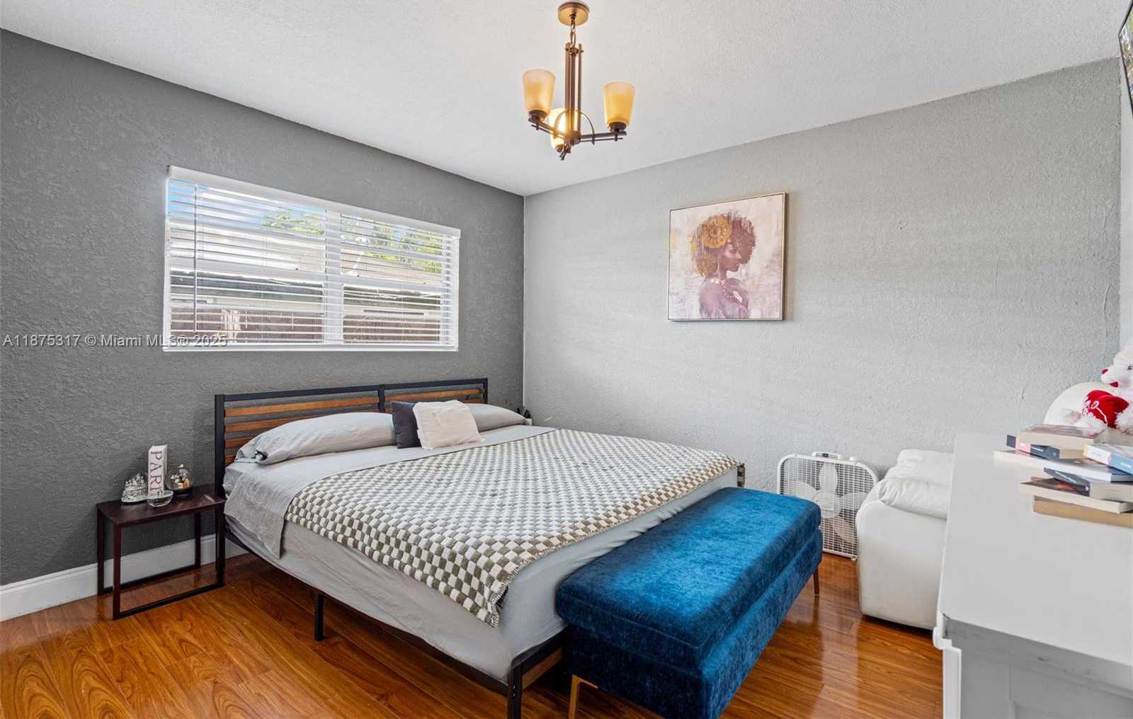 Small Image of 5717 MAYO ST, Hollywood Number 18