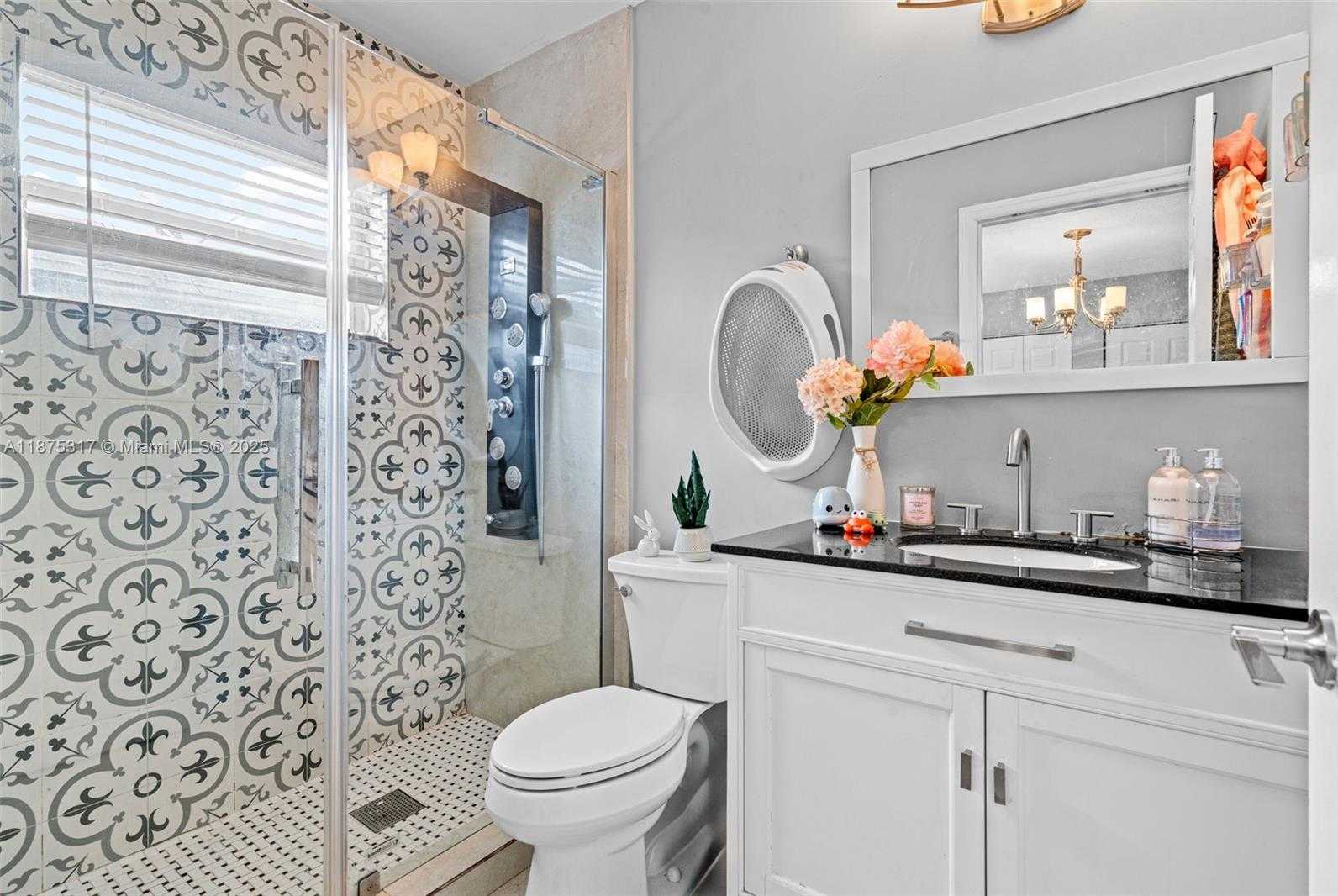 Small Image of 5717 MAYO ST, Hollywood Number 23