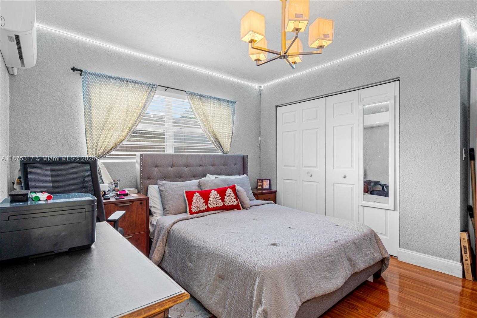 Small Image of 5717 MAYO ST, Hollywood Number 24