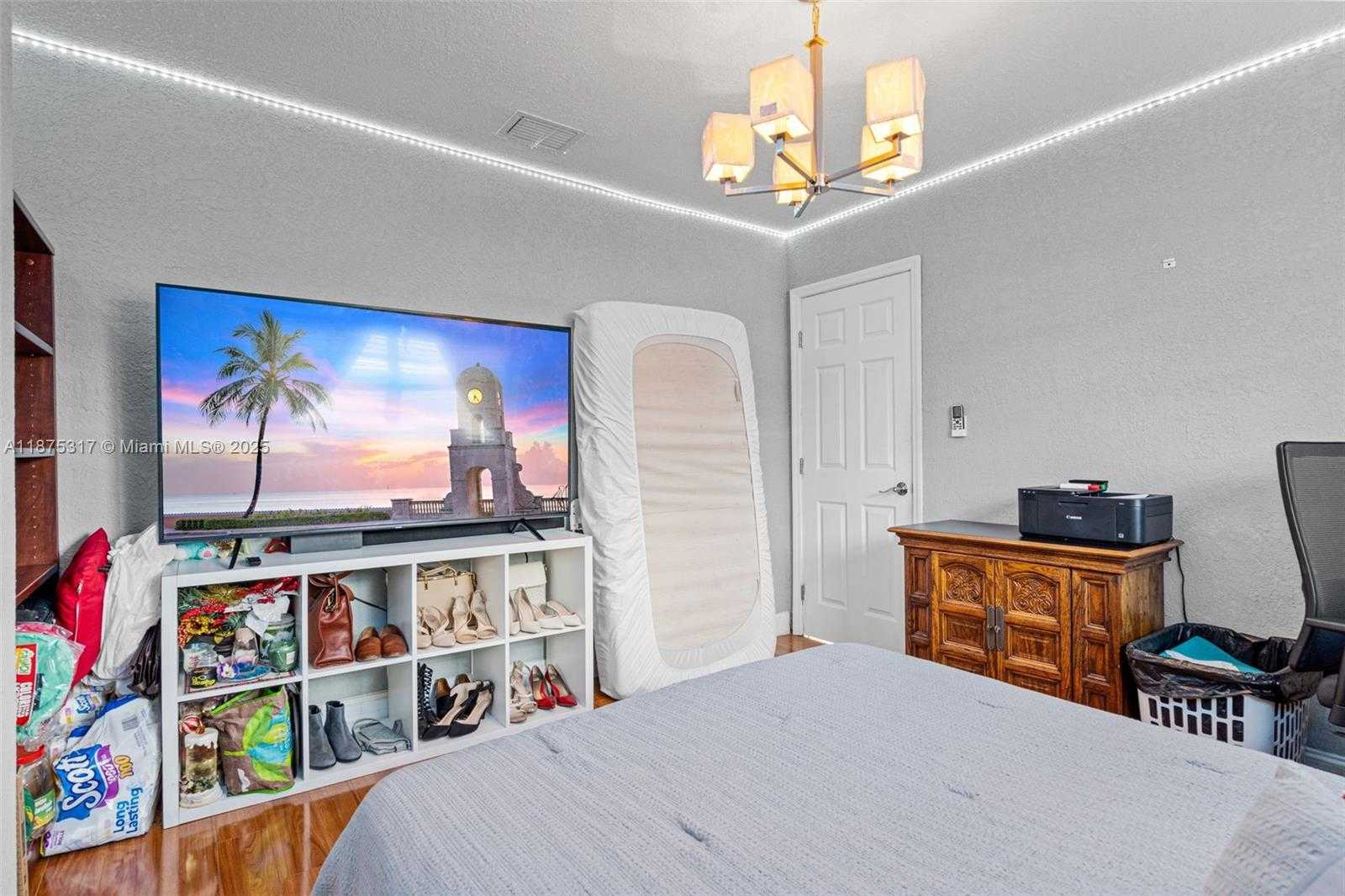 Small Image of 5717 MAYO ST, Hollywood Number 25