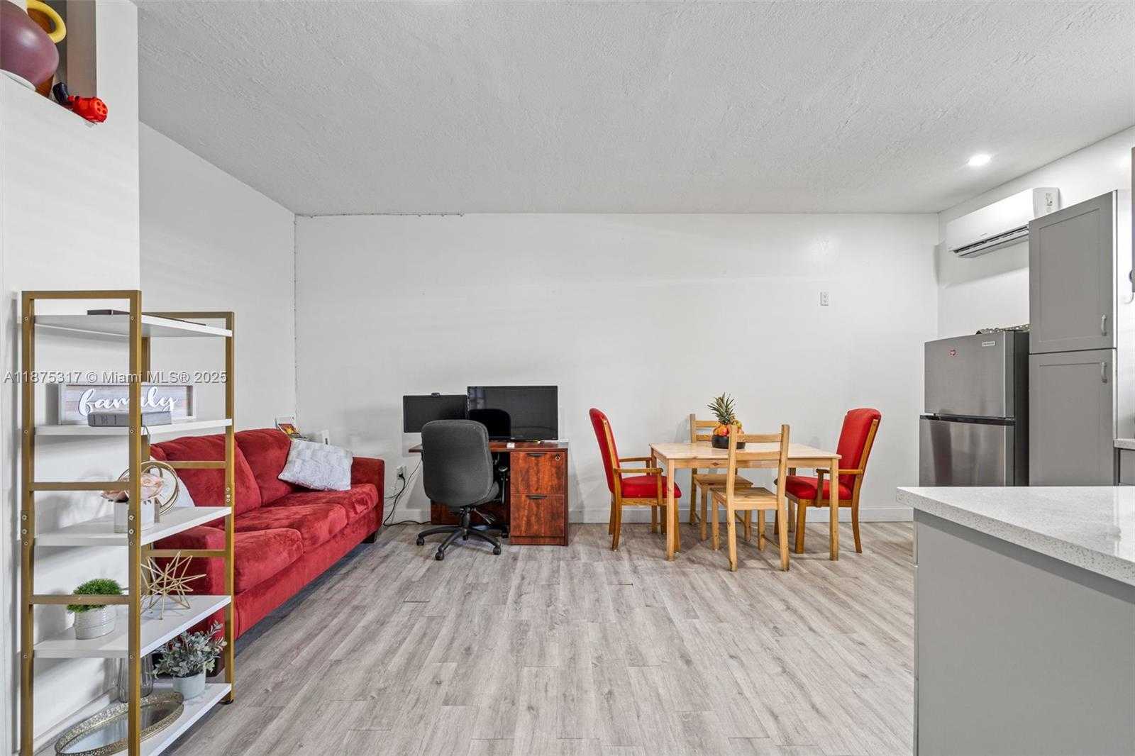 Small Image of 5717 MAYO ST, Hollywood Number 30