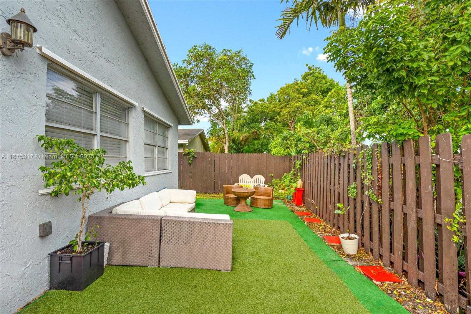 Small Image of 5717 MAYO ST, Hollywood Number 31