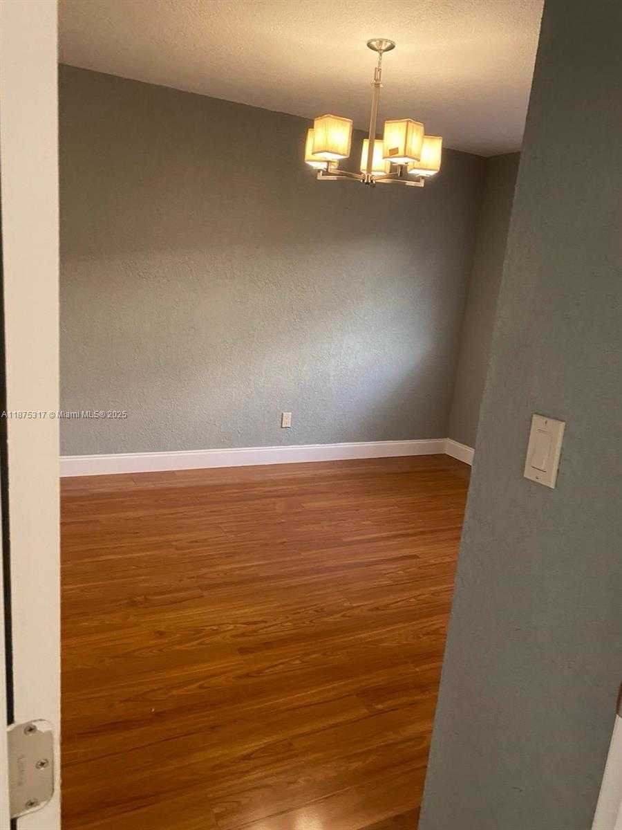 Small Image of 5717 MAYO ST, Hollywood Number 50
