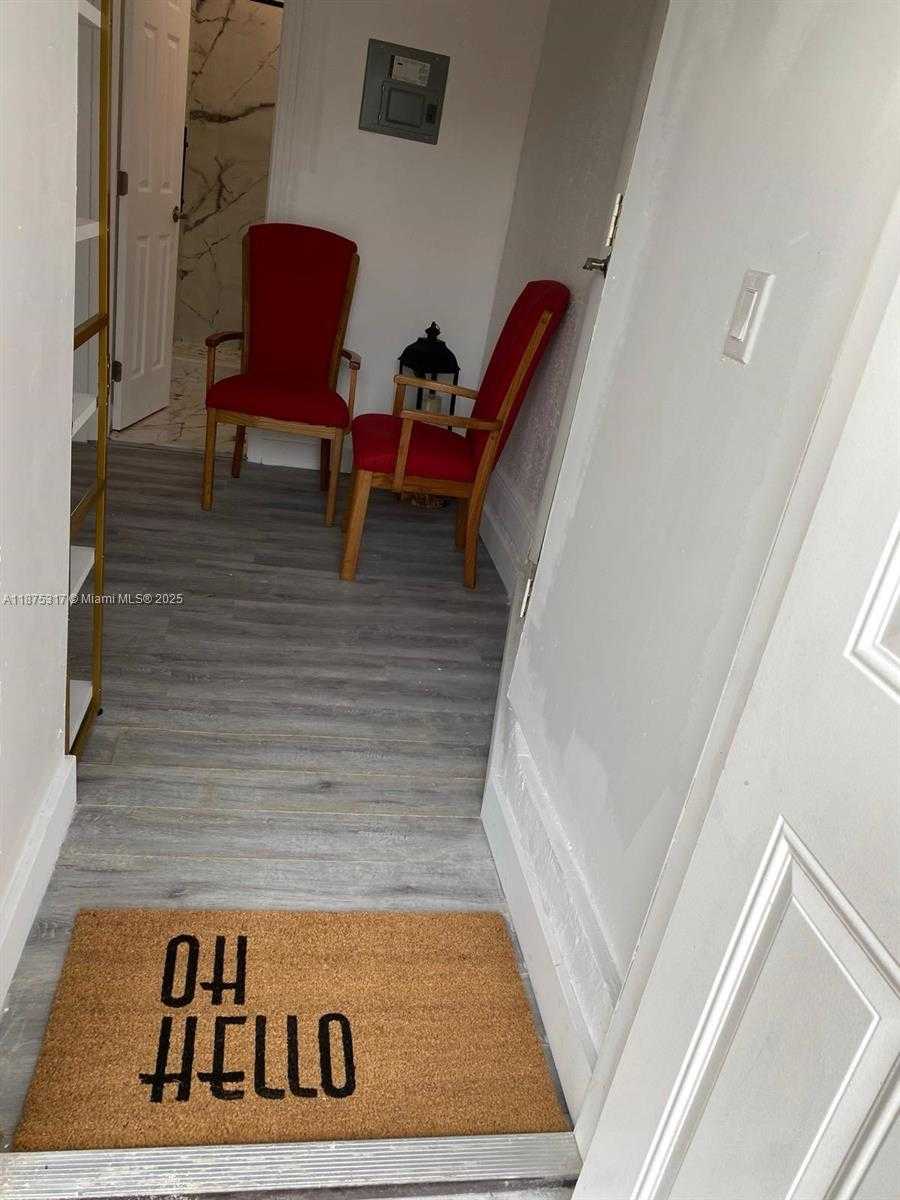 Small Image of 5717 MAYO ST, Hollywood Number 56