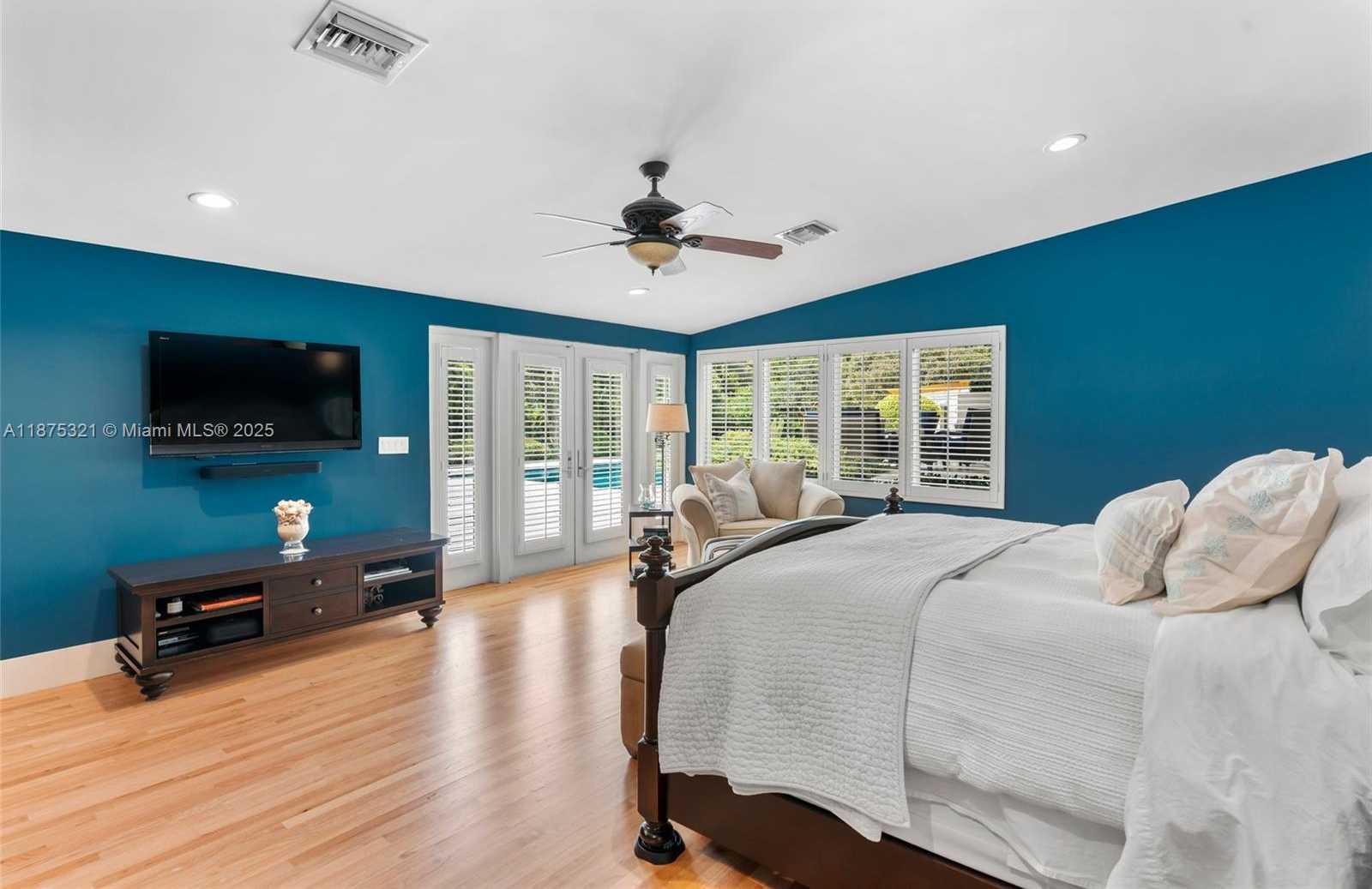 Small Image of 451 RIDGE RD, Coral Gables Number 28
