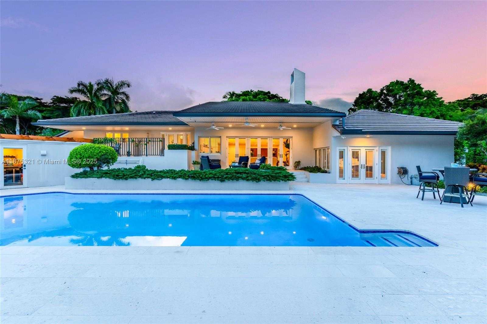 Small Image of 451 RIDGE RD, Coral Gables Number 3
