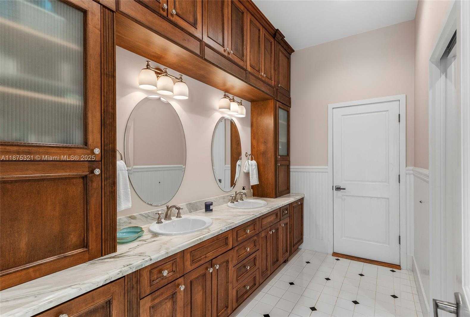 Small Image of 451 RIDGE RD, Coral Gables Number 30