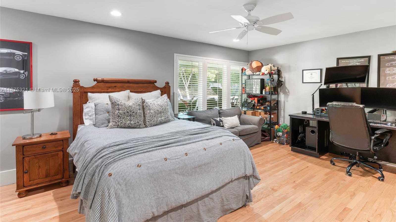 Small Image of 451 RIDGE RD, Coral Gables Number 38
