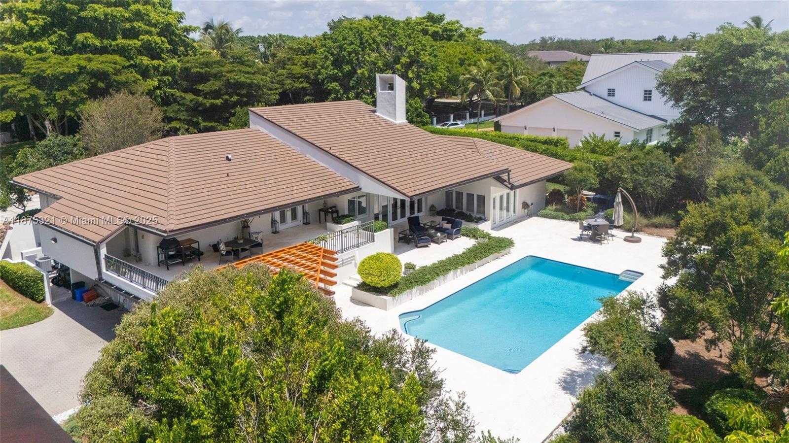 Small Image of 451 RIDGE RD, Coral Gables Number 43