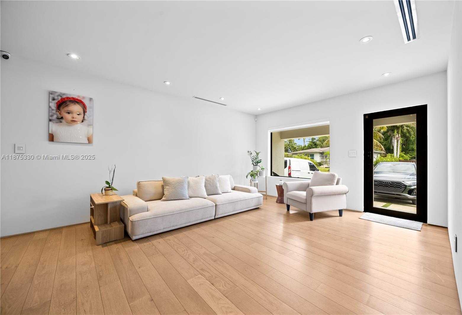 Small Image of 288 NORTH EAST 117TH ST, Miami Number 6