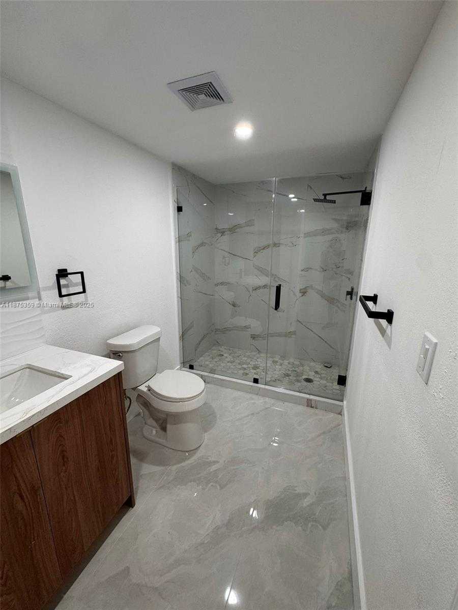 Small Image of 13720 NORTH WEST 4TH CT, North Miami Number 14