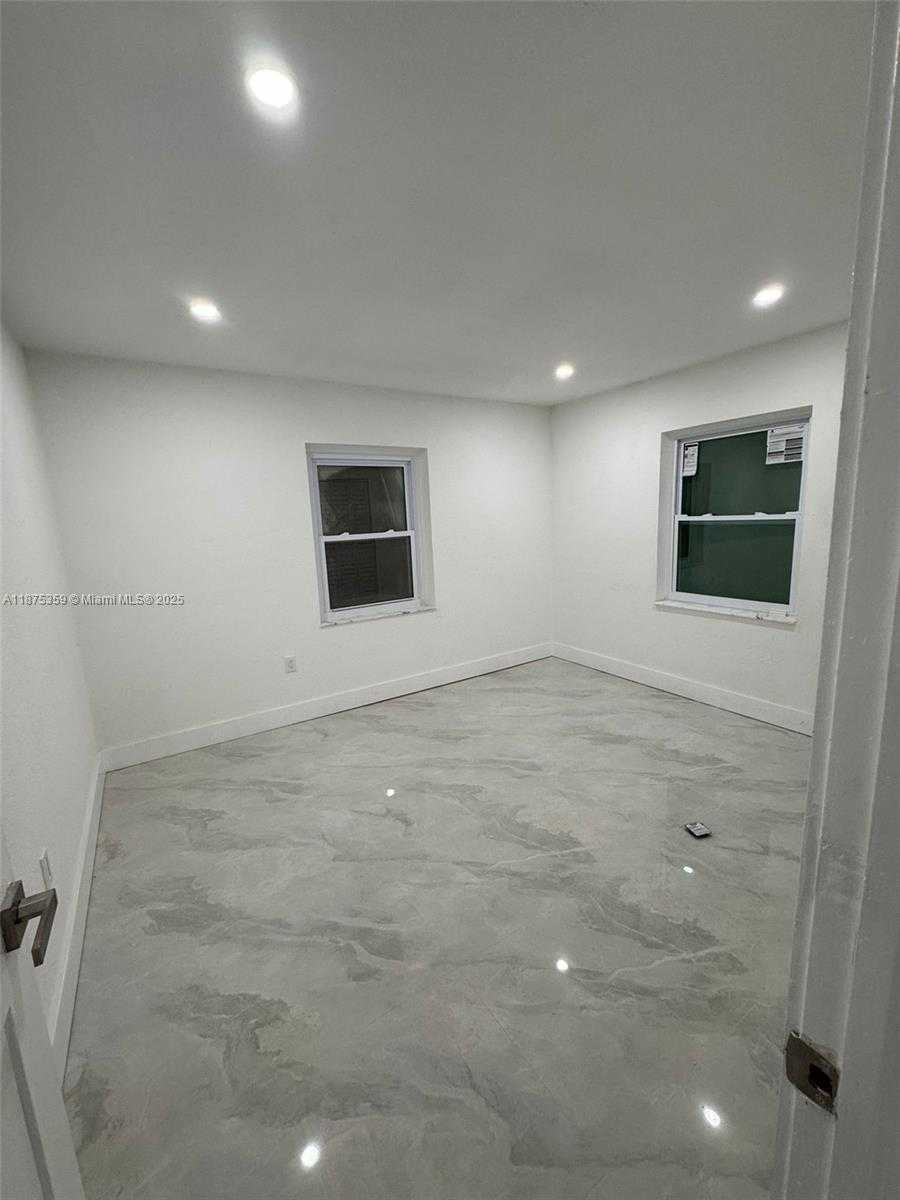 Small Image of 13720 NORTH WEST 4TH CT, North Miami Number 9